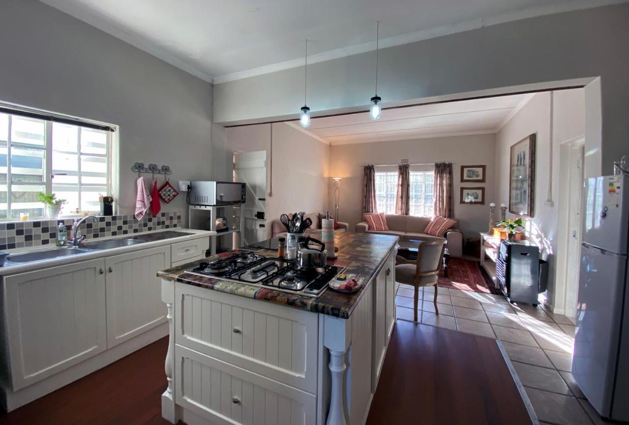 Olive And Vine Farm Cottage 프란쉬후크 외부 사진